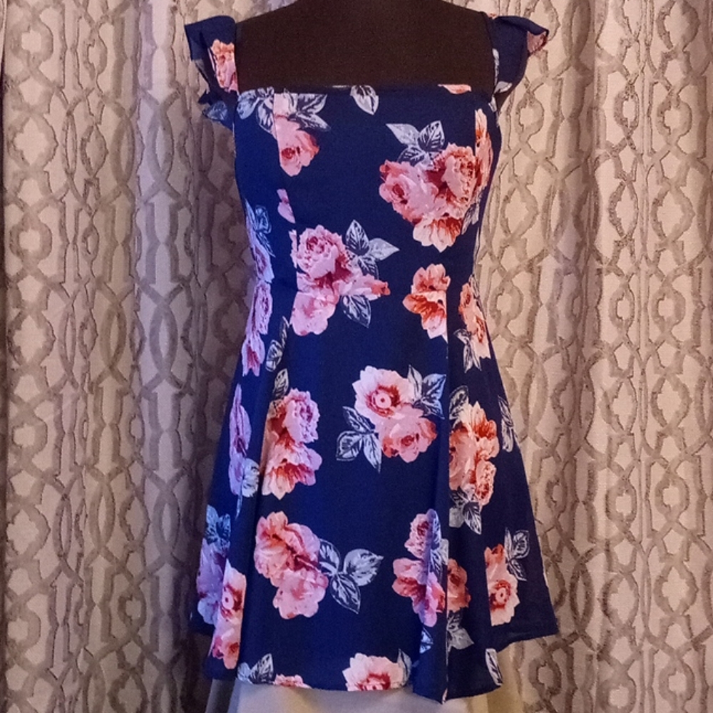Woman's dress (H)